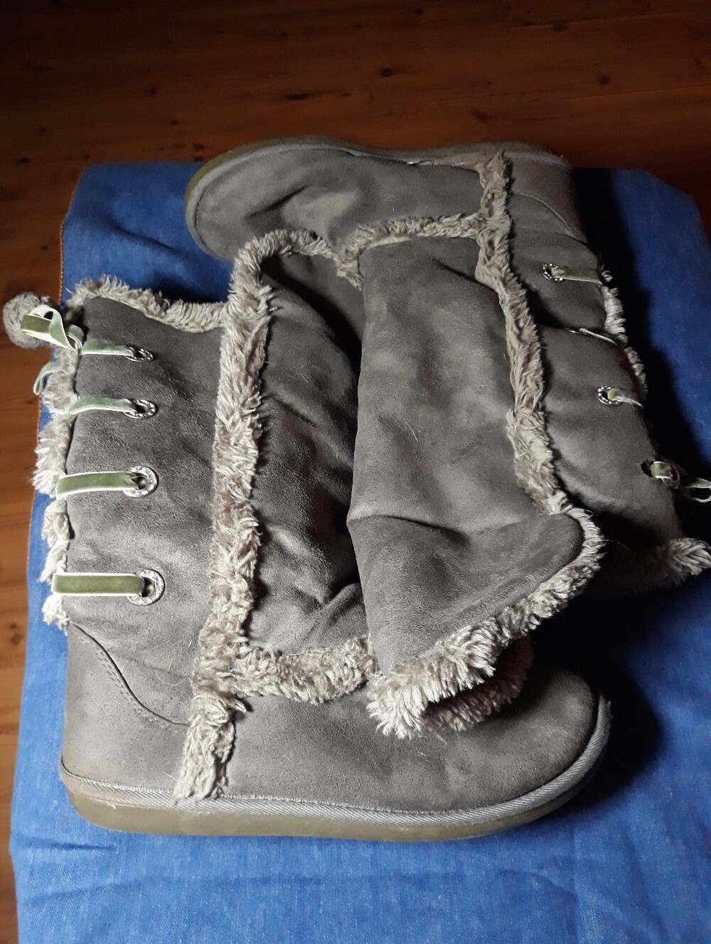justice furry boots size 9